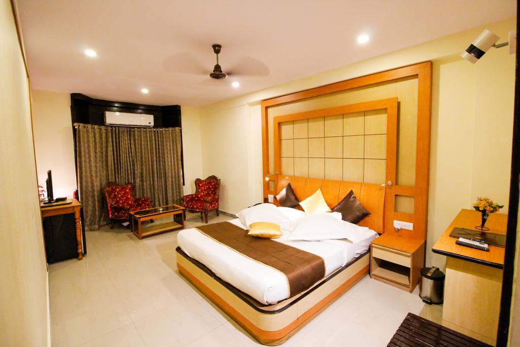 Hotel Rishi Regency Jabalpur Dış mekan fotoğraf